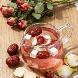 Liver-nourishing and liver-protecting tea / Rose + Red Dates + Poria + Lily Bulb