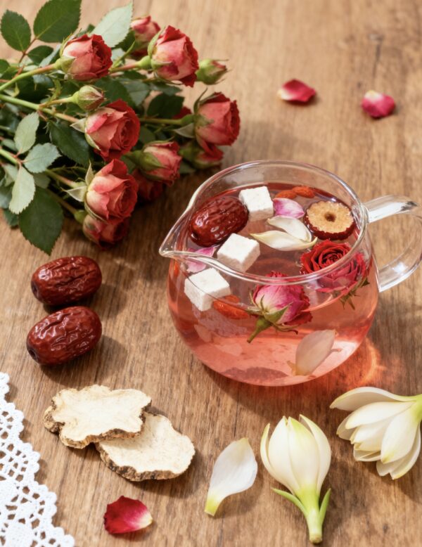 Liver-nourishing and liver-protecting tea / Rose + Red Dates + Poria + Lily Bulb