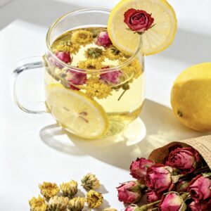 Qi-tonifying health-preserving tea for brightening complexion / Lemon + Rose + Chrysanthemum
